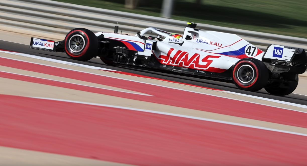 bolid Uralkali Haas F1 Team