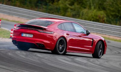 Porsche Panamera GTS 2021 drift